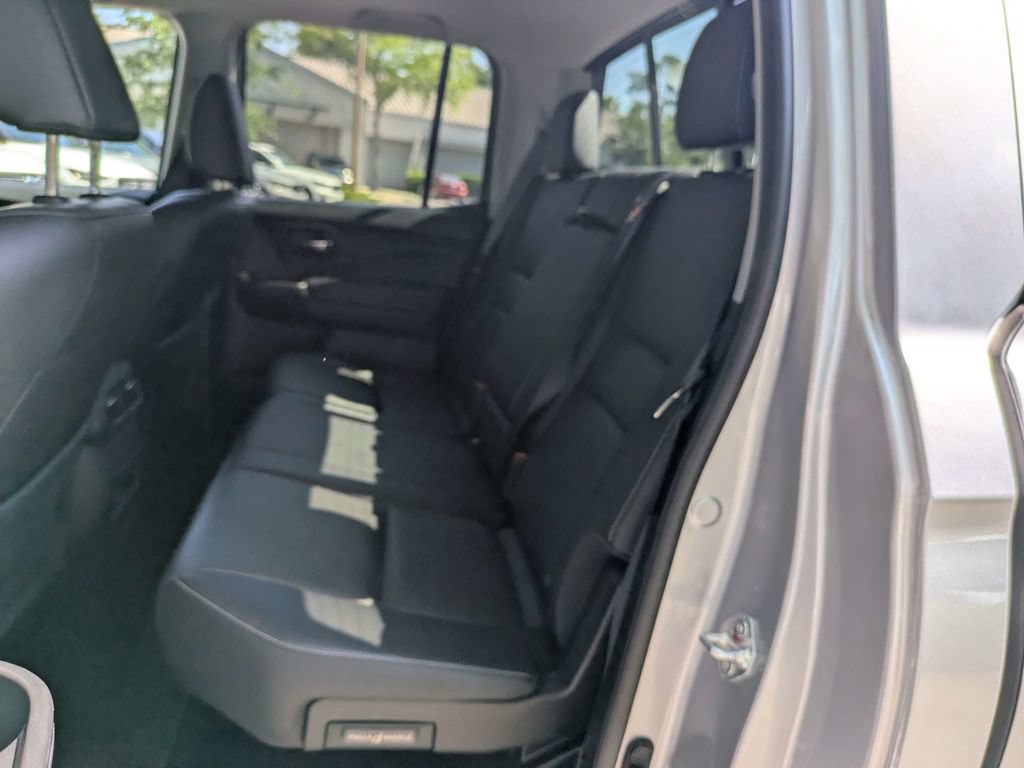Used 2025 Honda Ridgeline RTL image 13