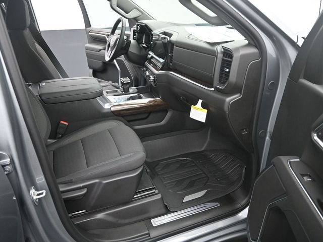 New 2026 GMC Sierra 1500 Elevation w/ LPO, Elevation Black Package image 17