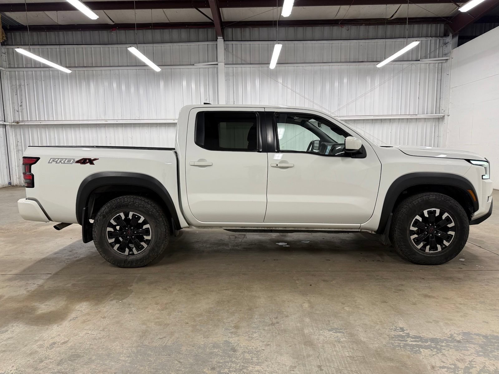 Used 2023 Nissan Frontier PRO-4X w/ Tow Package AWD/4WD image 5