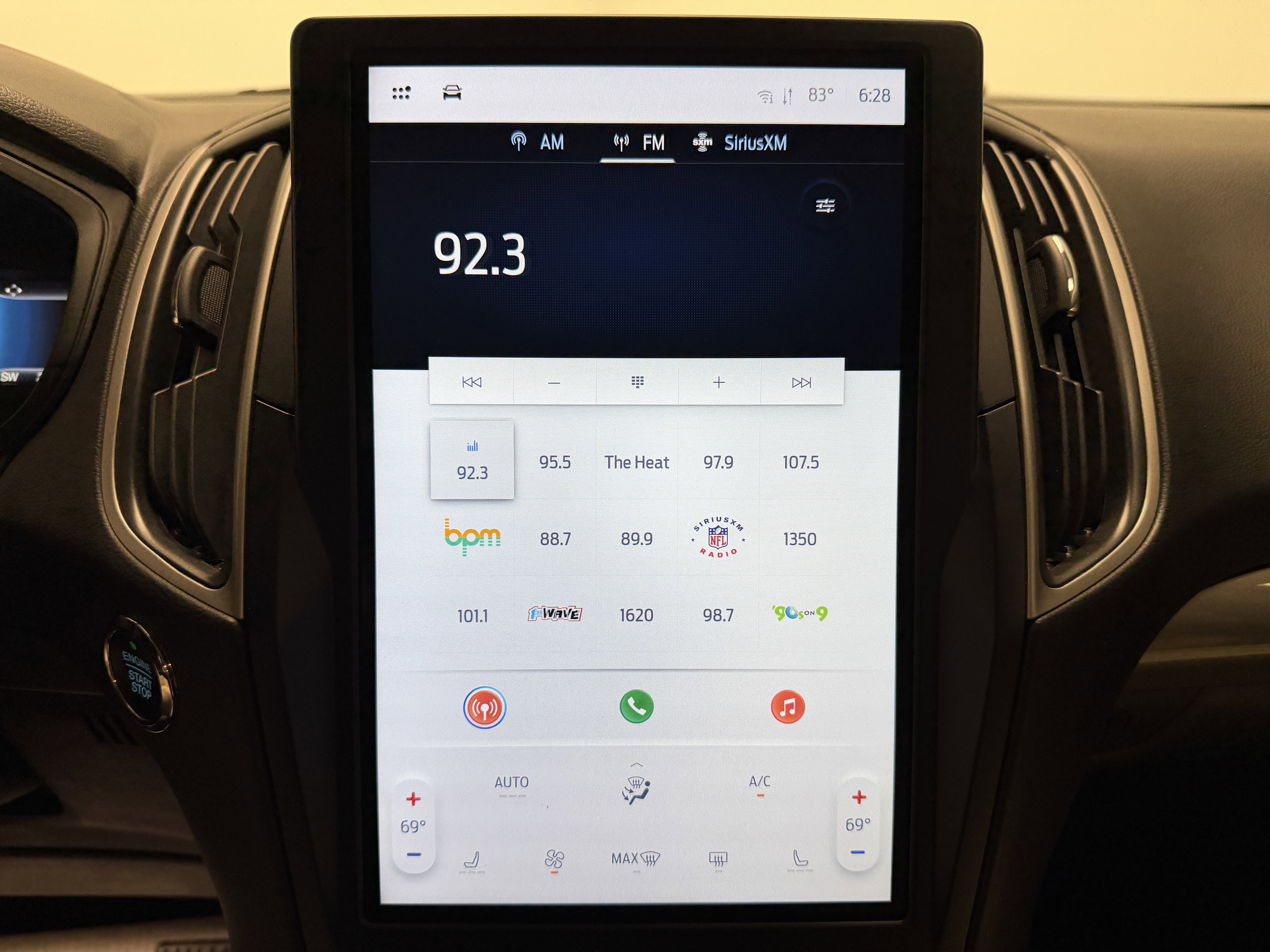 Used 2024 Ford Edge SEL AWD/4WD image 6