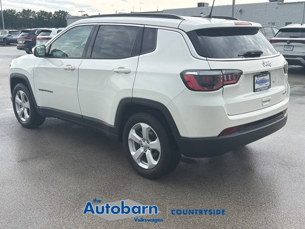Used 2018 Jeep Compass Latitude w/ Popular Equipment Group FWD image 4