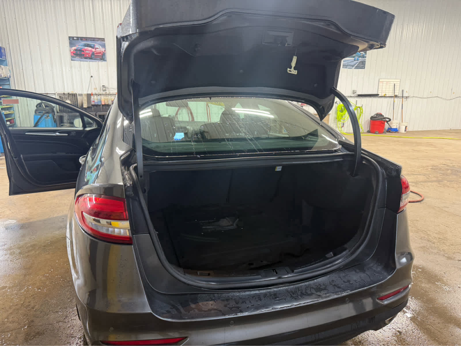 Used 2020 Ford Fusion Titanium image 19