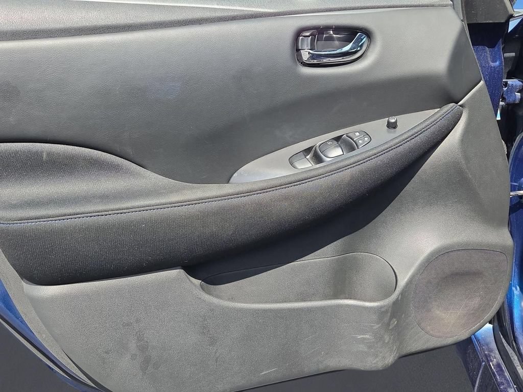 Used 2022 Nissan Leaf S w/ Protection Package FWD image 12