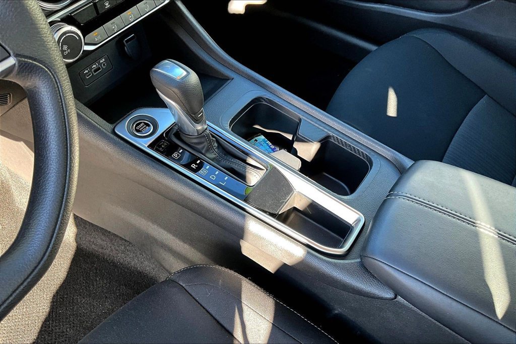 Certified 2023 Nissan Sentra SV FWD image 18