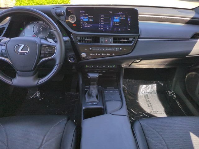 Certified 2022 Lexus ES 300h w/ Luxury Package FWD image 14