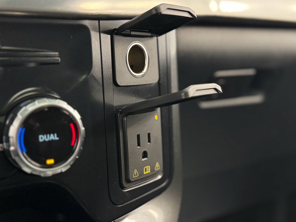 Used 2023 Ford F150 Lariat w/ Equipment Group 502A High image 30