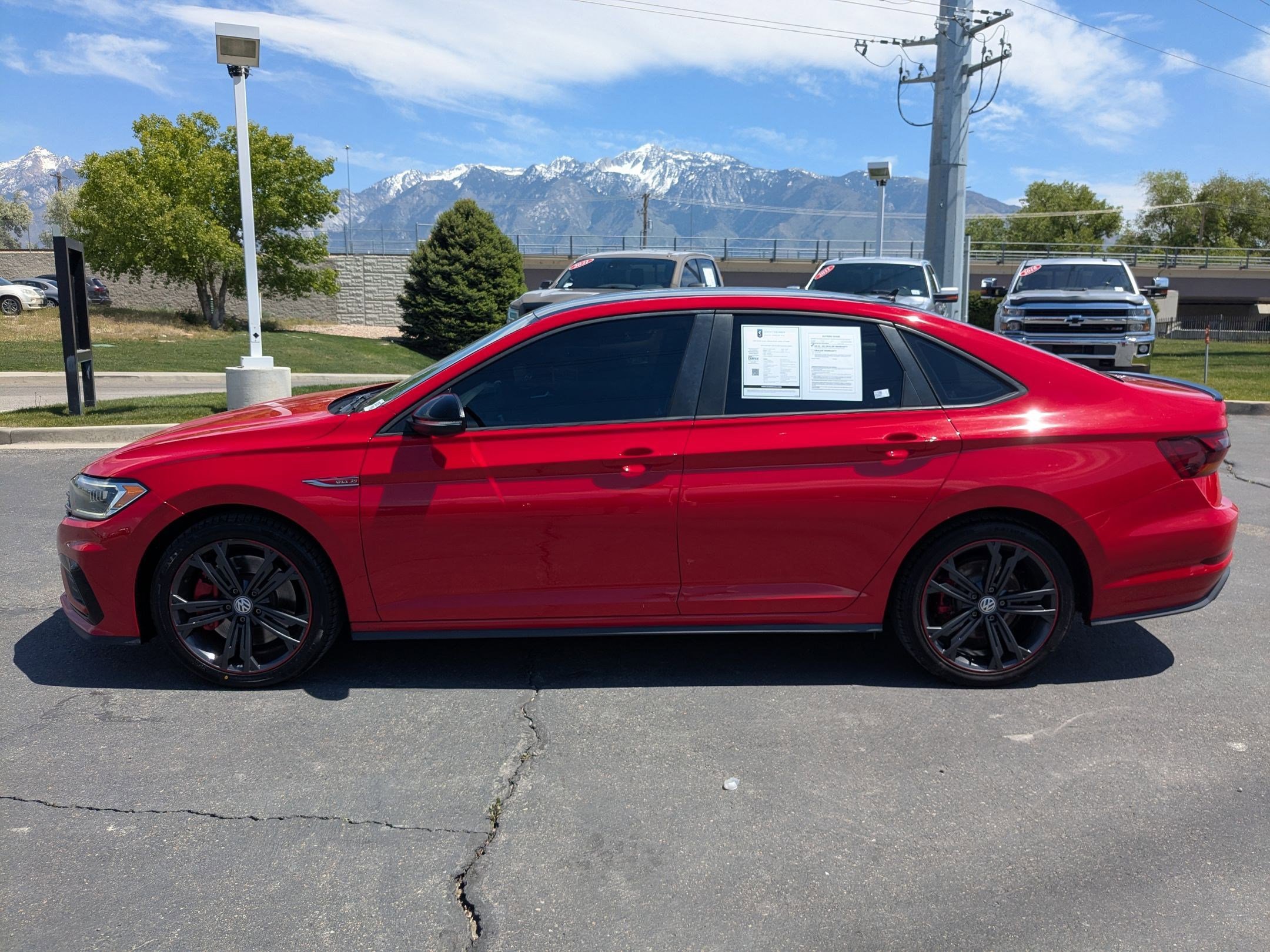 Used 2019 Volkswagen Jetta GLI FWD image 2