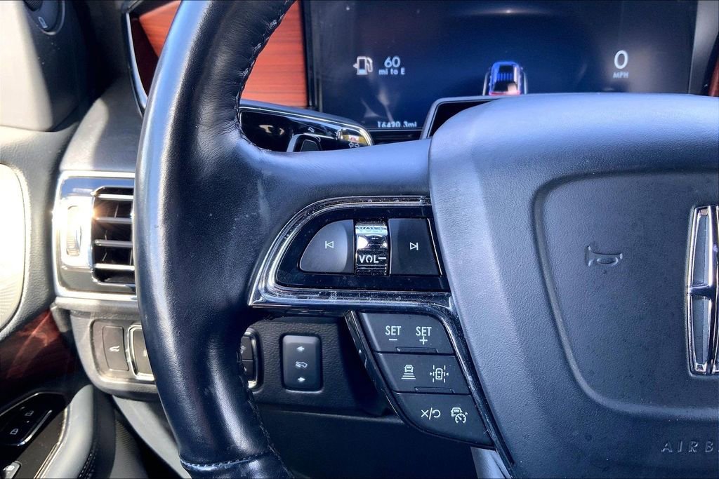 Used 2023 Lincoln Navigator Reserve image 23