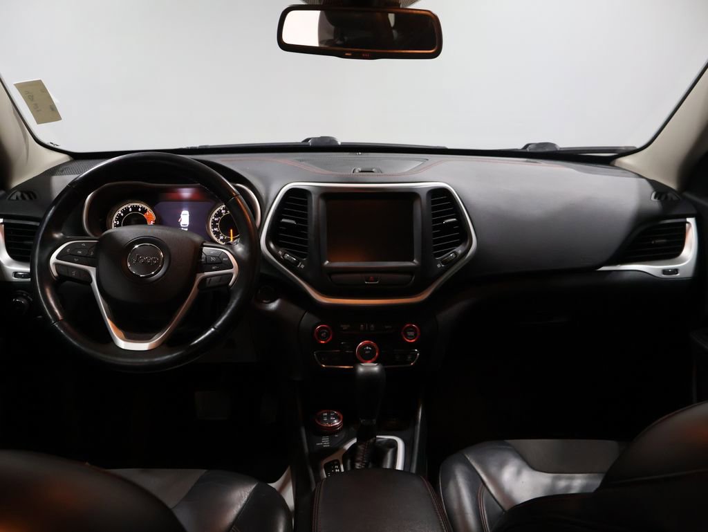 Used 2017 Jeep Cherokee Trailhawk w/ Cold Weather Group image 16