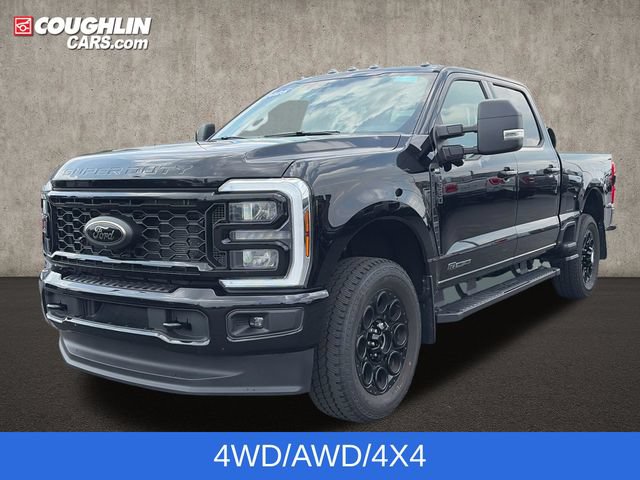 Used 2025 Ford F350 XLT w/ Black Appearance Package AWD/4WD image 4