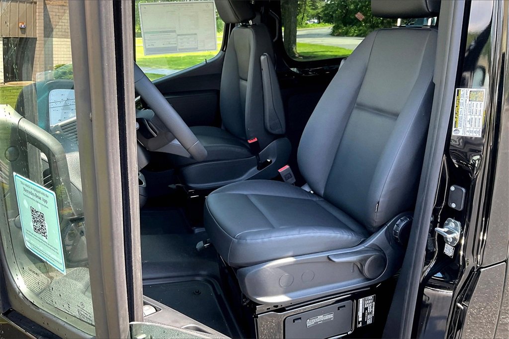New 2025 Mercedes-Benz Sprinter 3500 image 8