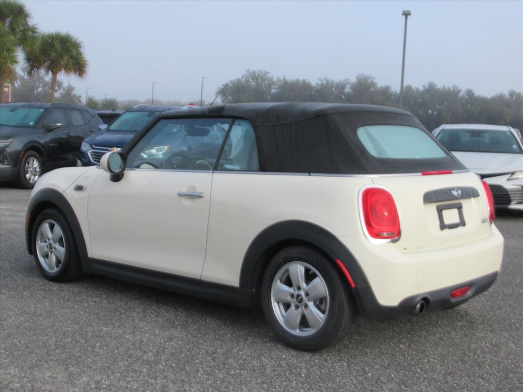 Used 2016 MINI Cooper Convertible image 4