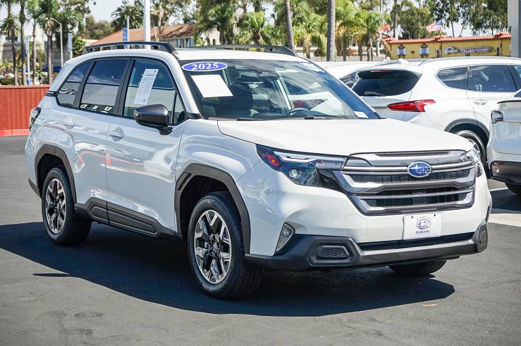 Used 2025 Subaru Forester Premium image 3