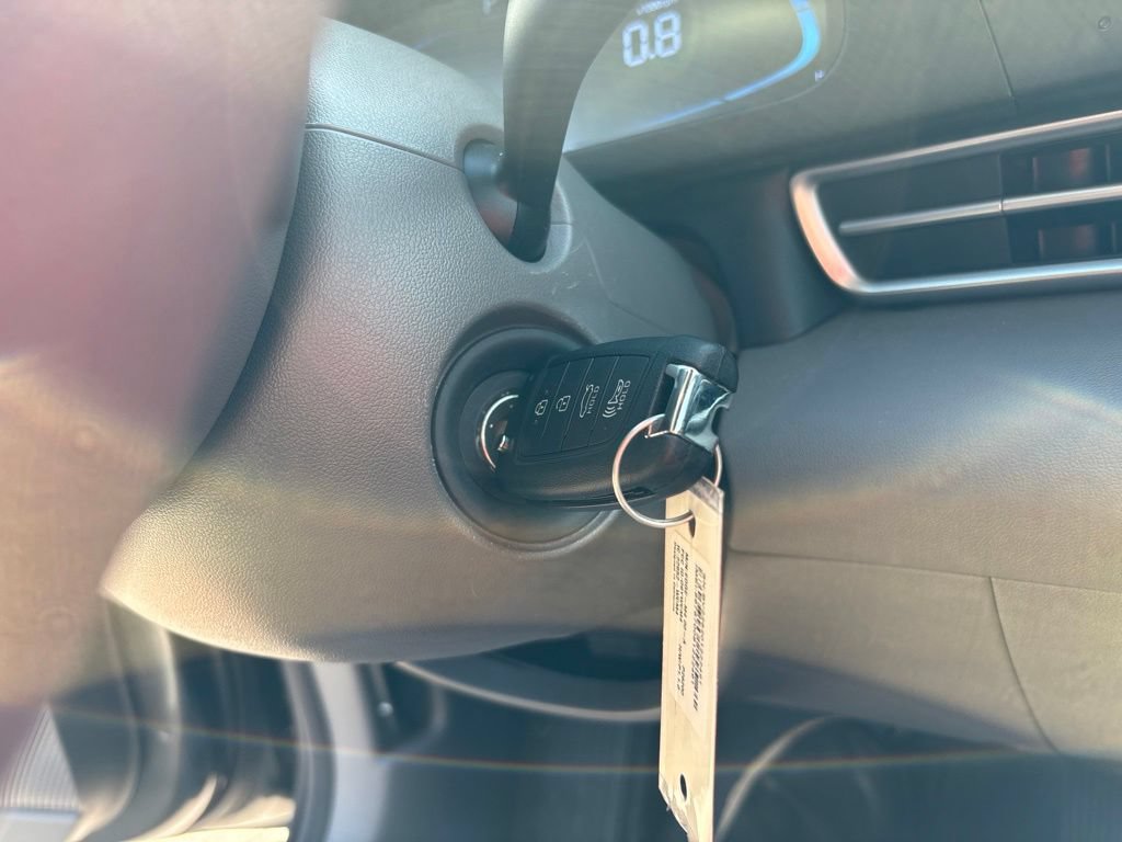 Certified 2025 Hyundai Elantra SE FWD image 31