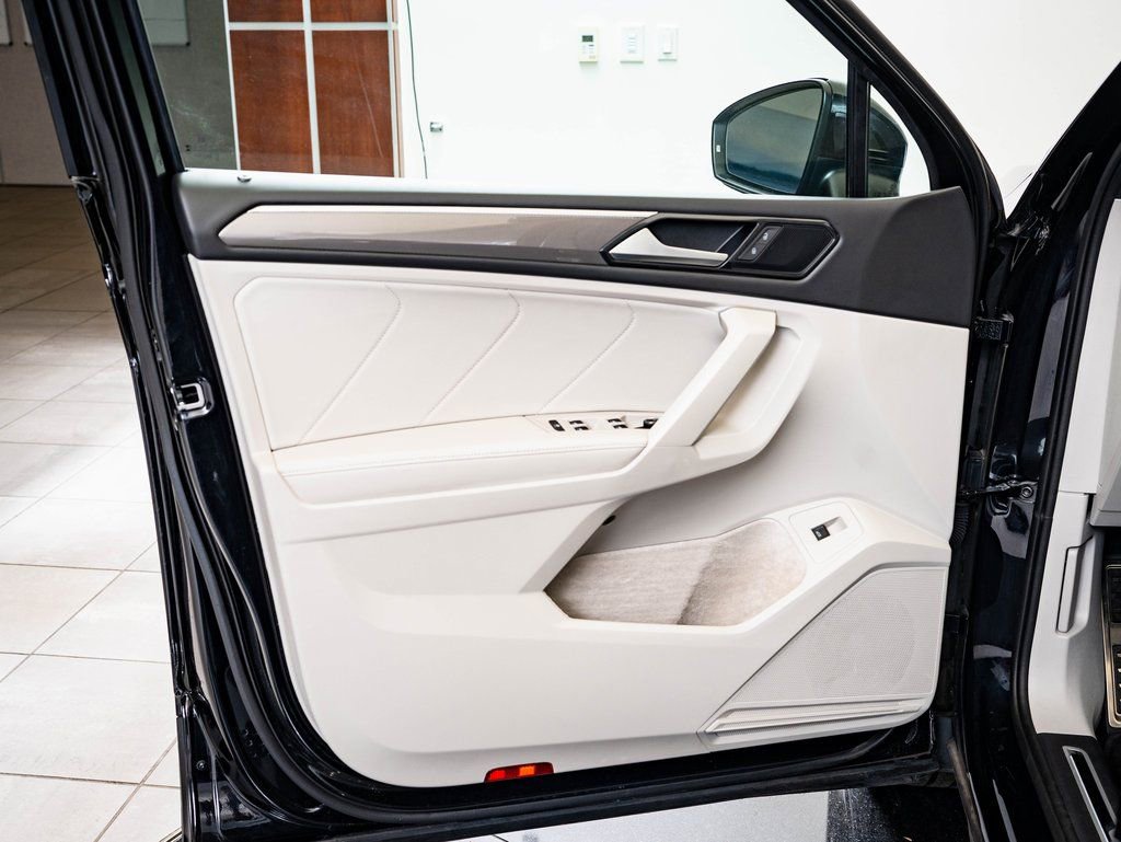 Used 2024 Volkswagen Tiguan SE R-Line image 24