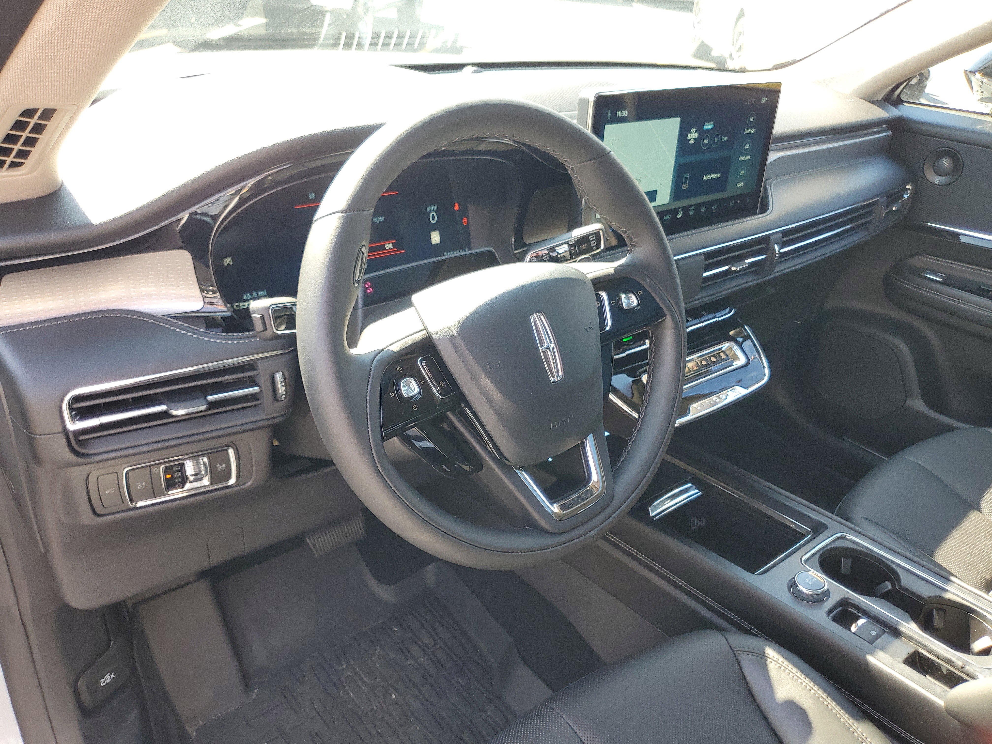 New 2025 Lincoln Corsair Reserve w/ Equipment Group 202A image 14