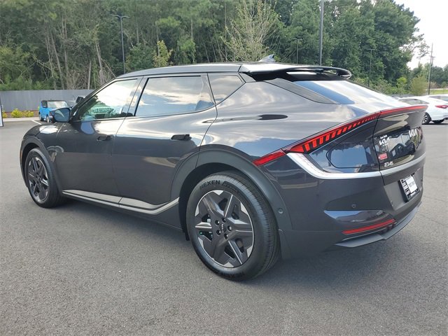 New 2025 Kia EV6 Light w/ Light LR Technology Package image 4