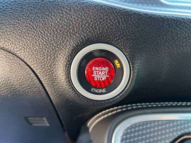 Used 2016 Dodge Challenger SRT Hellcat image 30