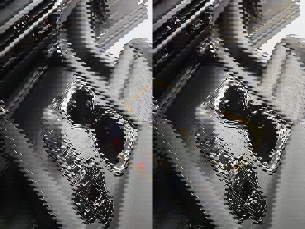 Certified 2024 Lexus RX 450h AWD w/ Convenience Package image 25