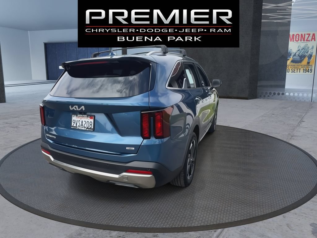 Used 2025 Kia Sorento EX w/ EX Panoramic Sunroof Package FWD image 7