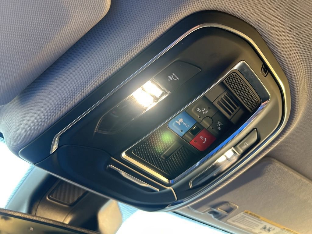 Used 2023 Jeep Grand Cherokee L Laredo image 44