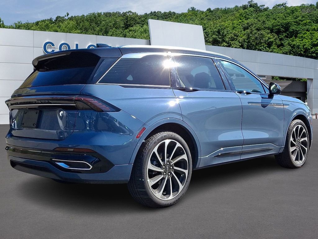 Used 2025 Lincoln Nautilus Black Label AWD/4WD image 6