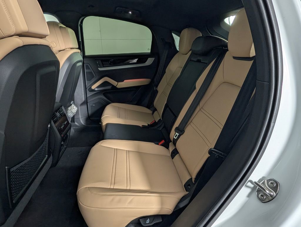 New 2026 Porsche Cayenne Coupe image 23
