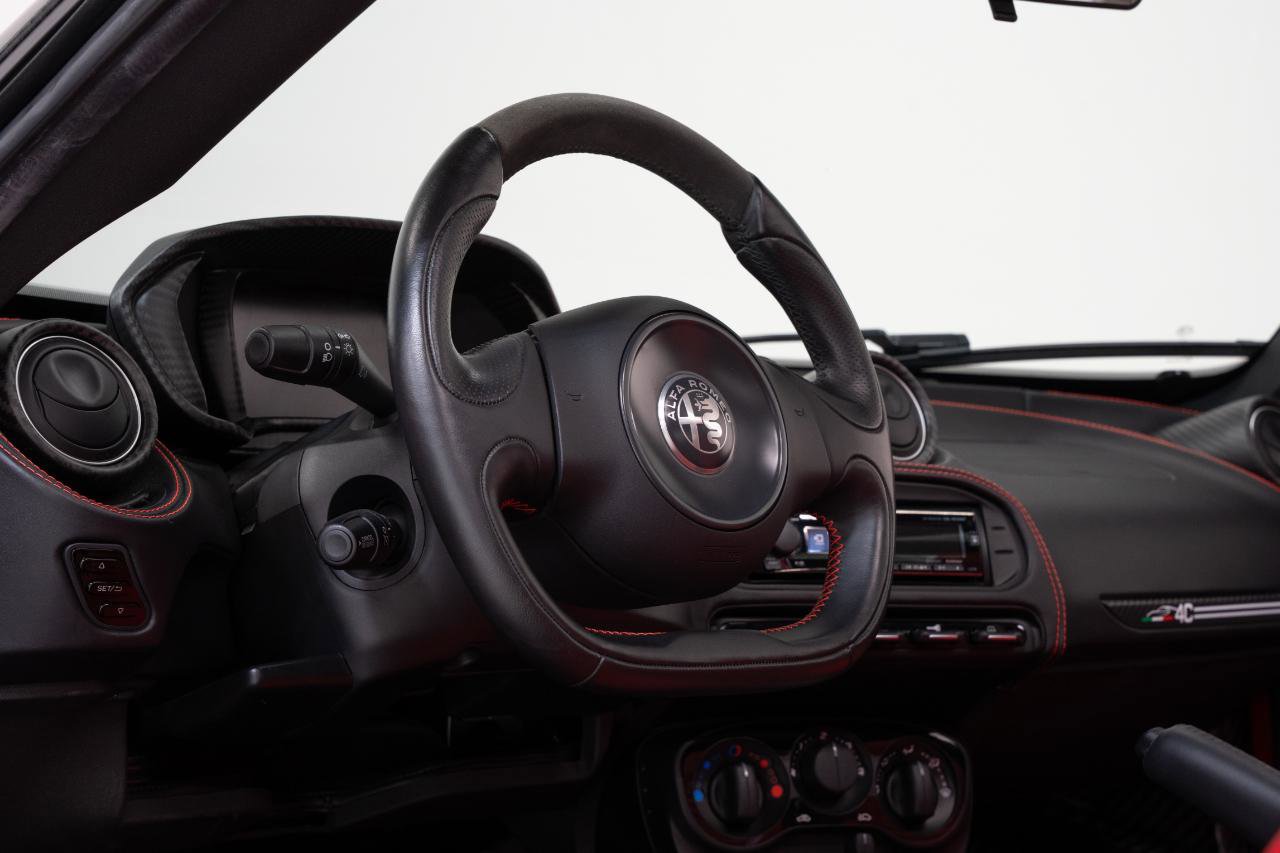Used 2018 Alfa Romeo 4C Spider image 45