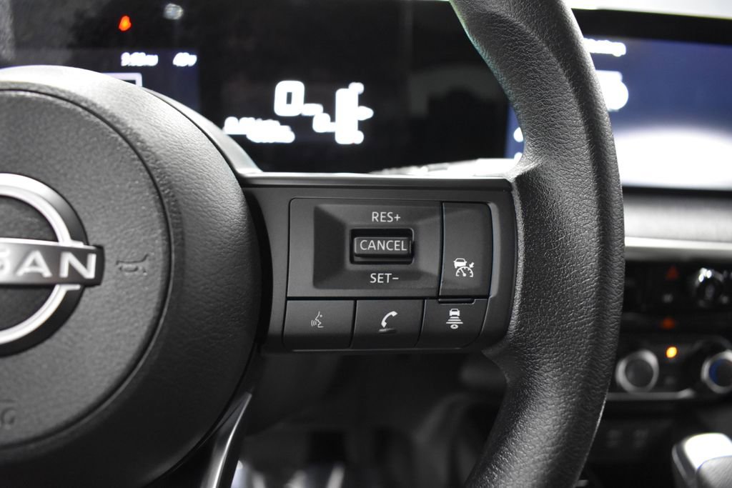 Certified 2025 Nissan Kicks SV image 25