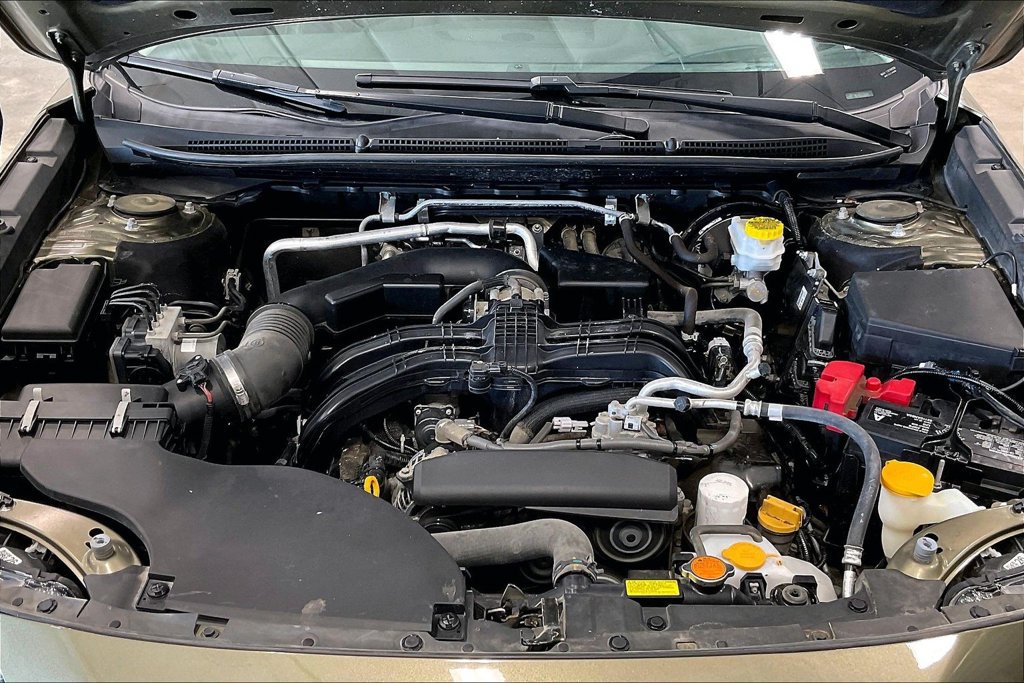 Used 2021 Subaru Outback Limited AWD/4WD image 30
