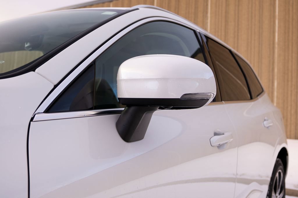 Used 2021 Volvo XC60 T5 Inscription w/ Advanced Package image 9