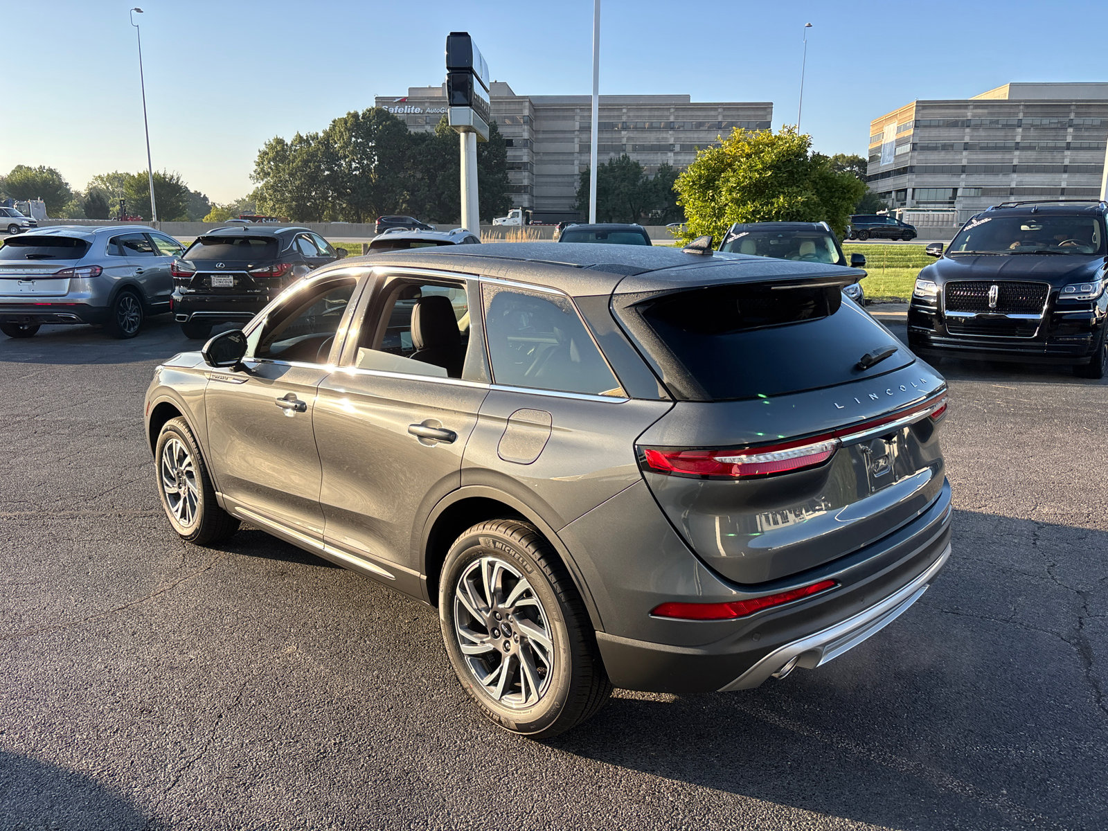 New 2025 Lincoln Corsair AWD image 5