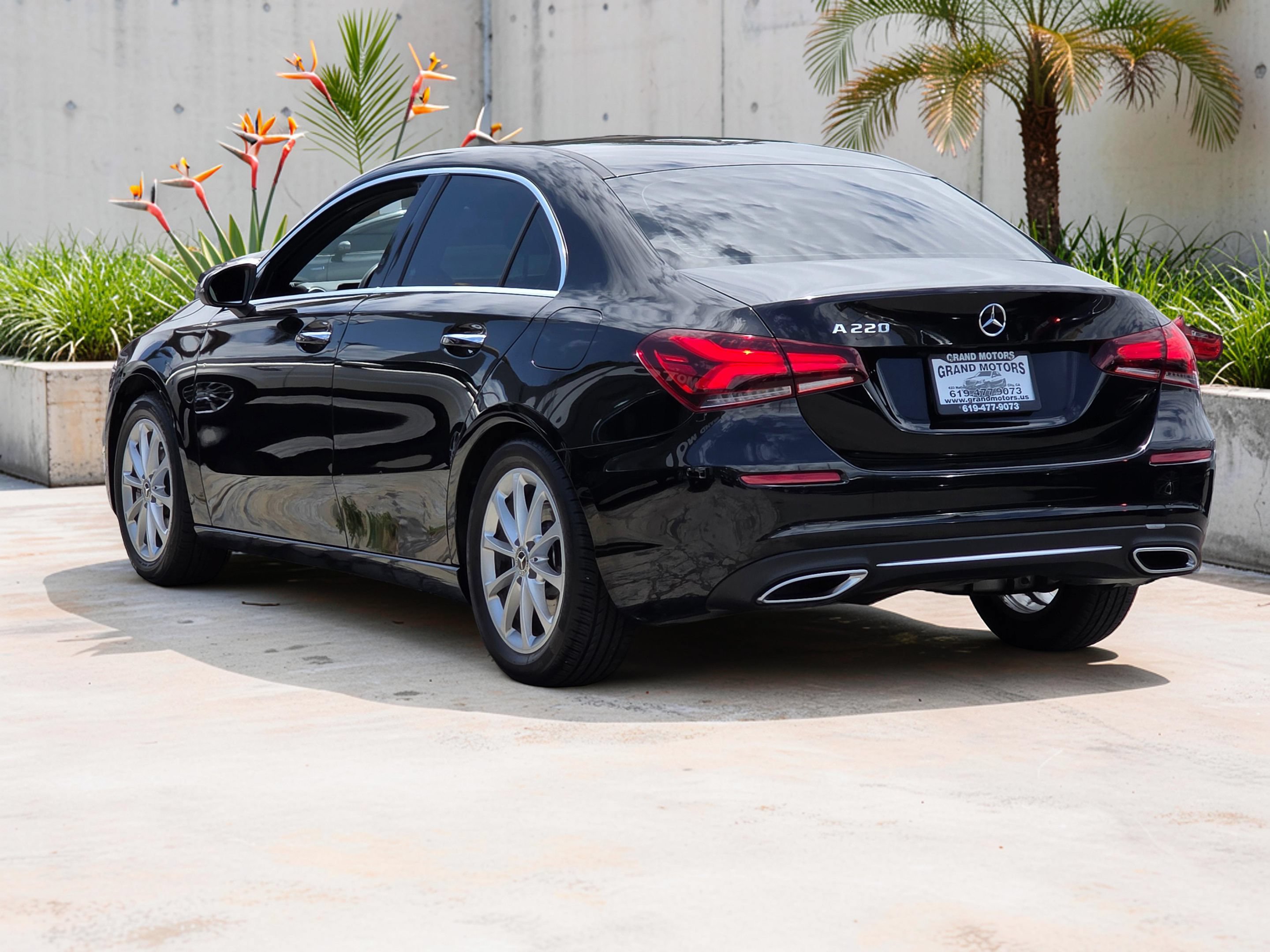 Used 2019 Mercedes-Benz A 220 w/ Premium Package image 5