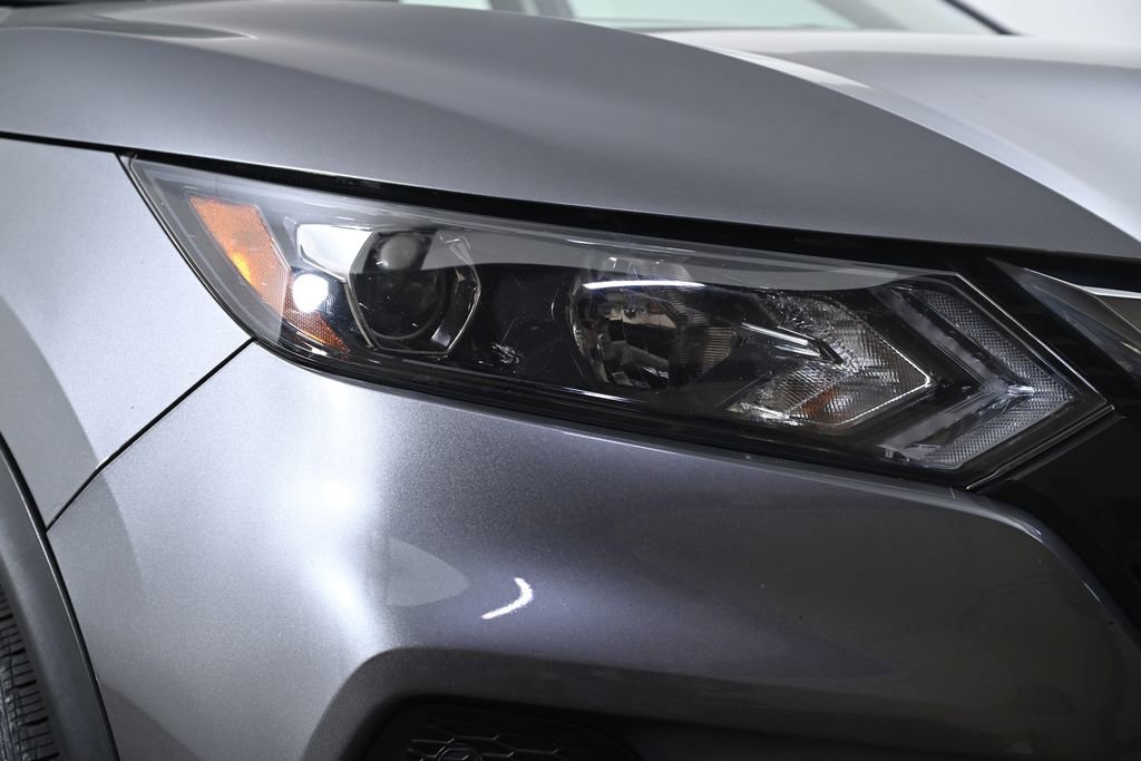 Used 2021 Nissan Rogue Sport S image 6