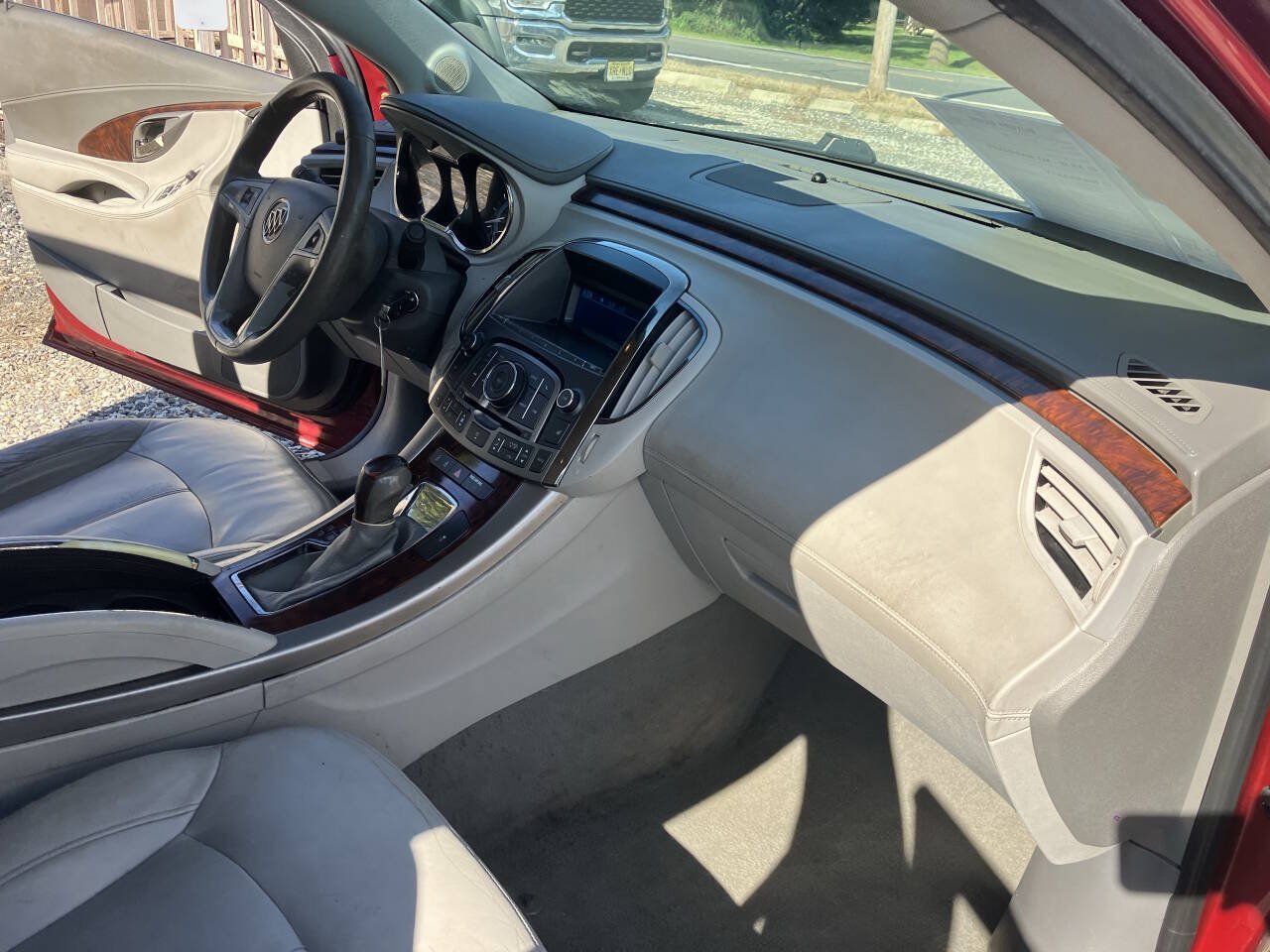 Used 2010 Buick LaCrosse CXL FWD image 23