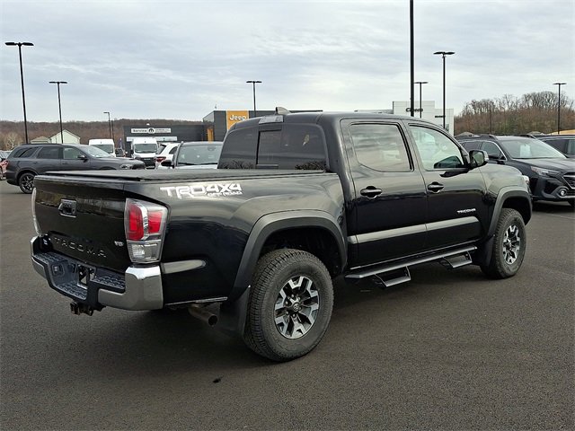 Used 2022 Toyota Tacoma TRD Off-Road image 10