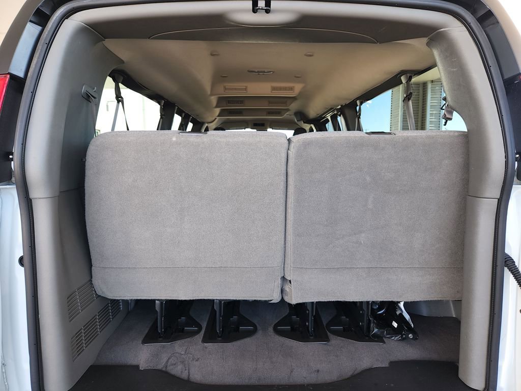 Used 2025 Chevrolet Express 3500 LT w/ LT Preferred Equipment Group image 13