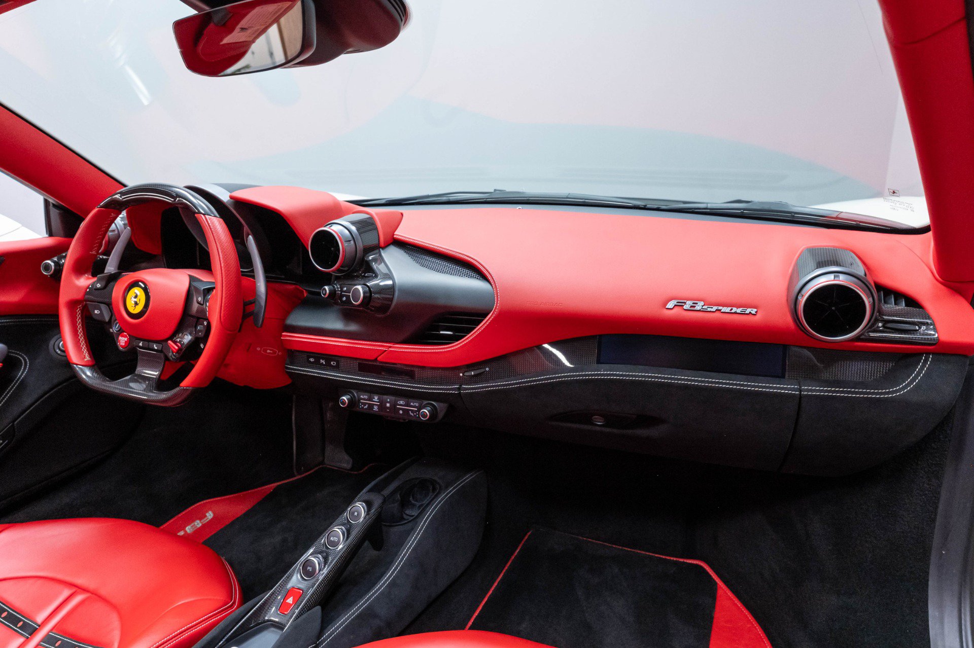 Used 2021 Ferrari F8 Tributo RWD image 33