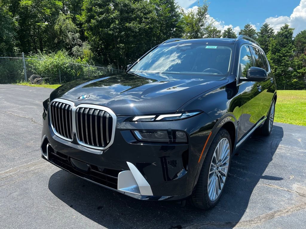 Certified 2026 BMW X7 xDrive40i w/ Executive Package image 1
