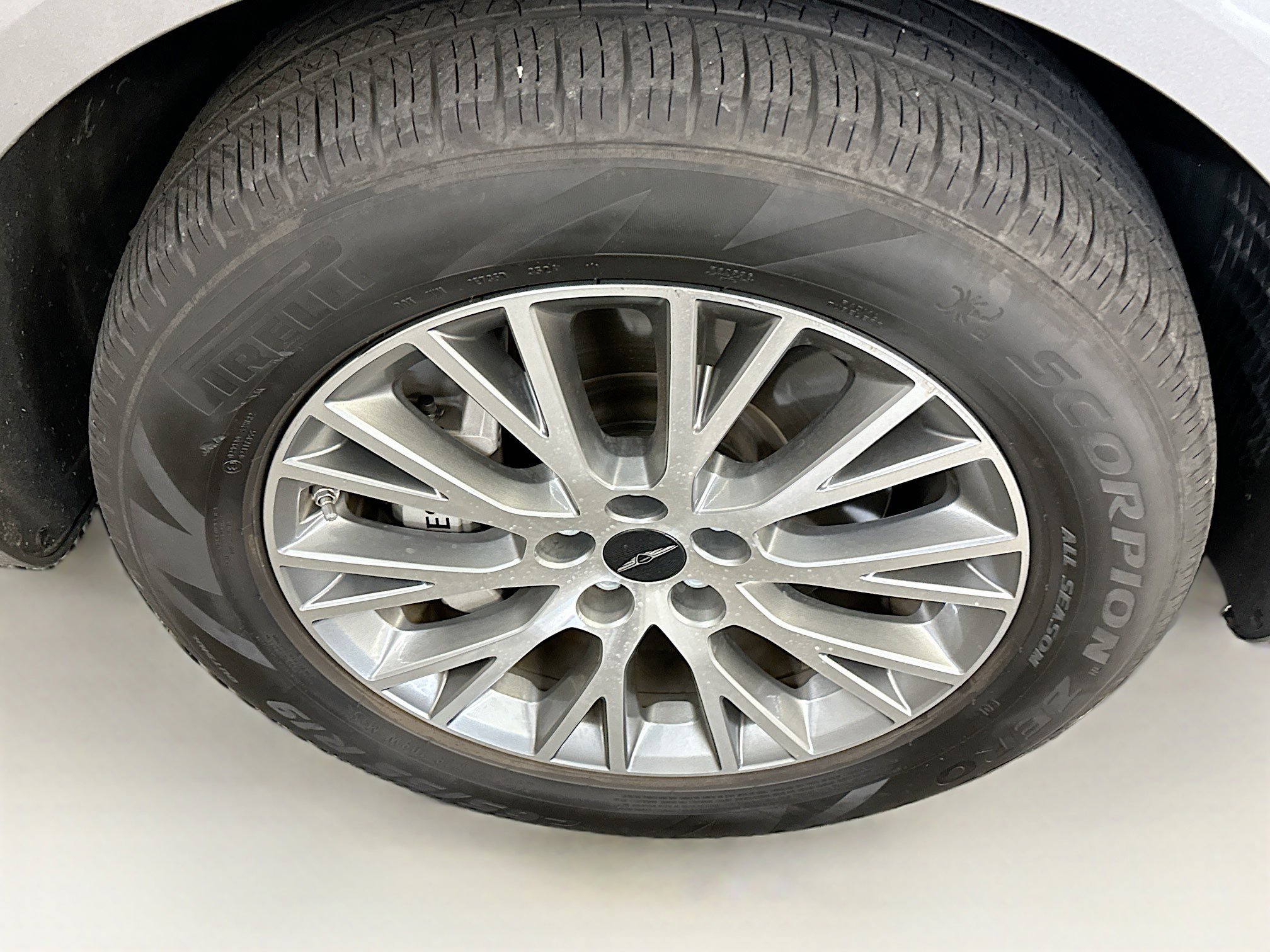 Used 2025 Genesis GV80 2.5T Standard AWD/4WD image 11