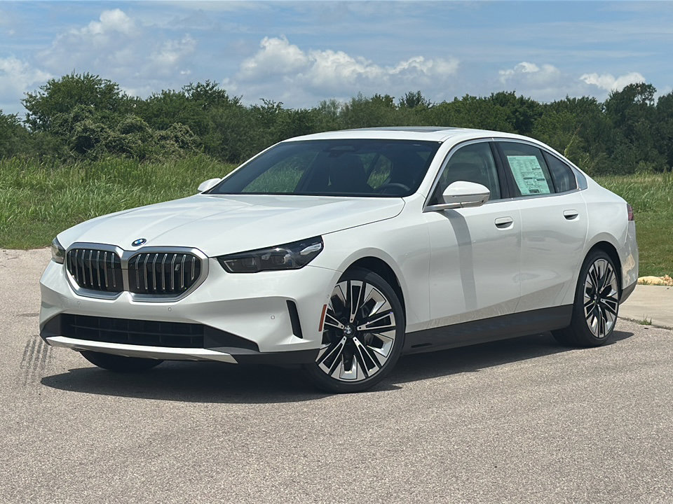 New 2026 BMW i5 eDrive40 image 1