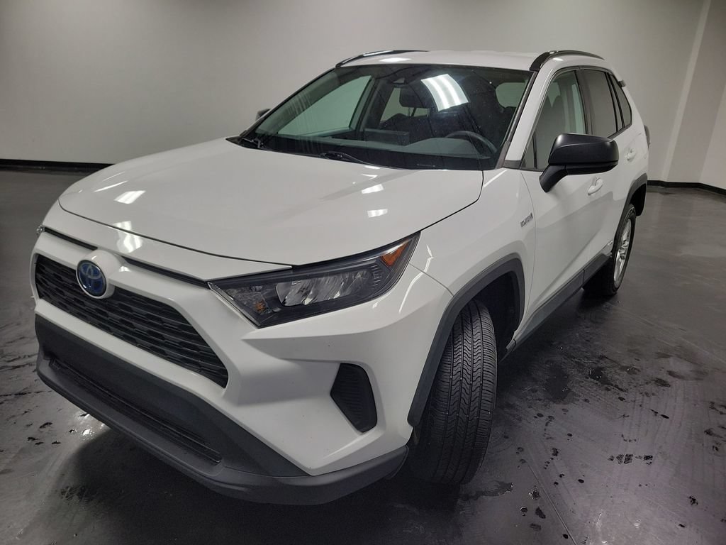 Used 2021 Toyota RAV4 LE AWD/4WD image 4