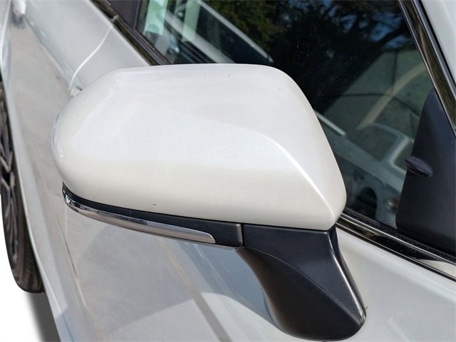 Used 2025 Toyota Camry XLE image 12