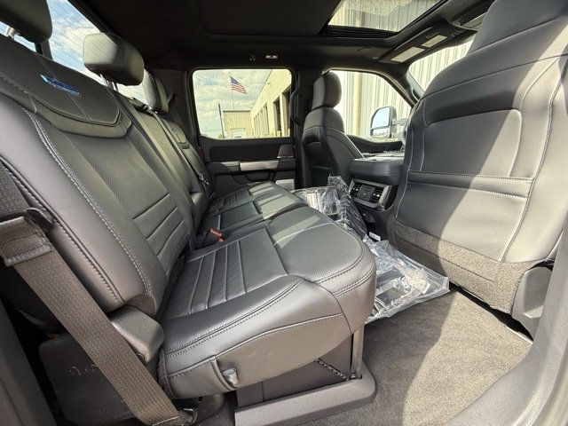 New 2026 Ford F450 Platinum image 25
