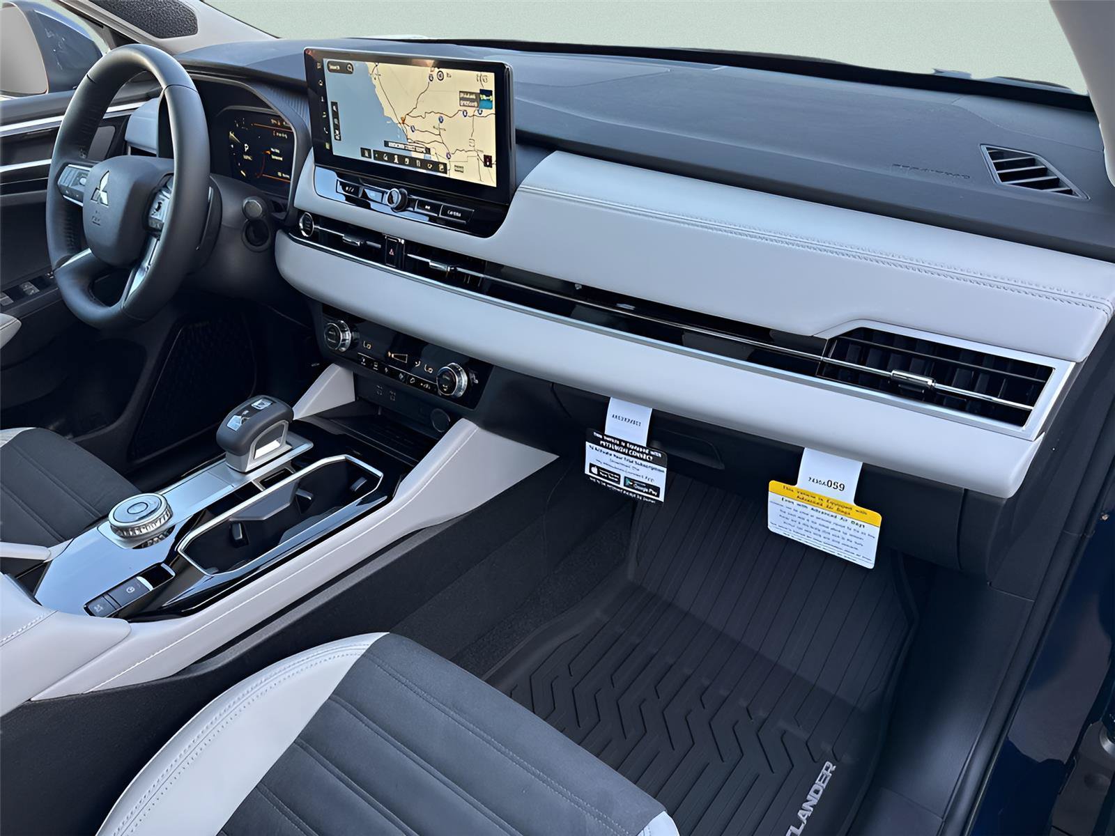 New 2026 Mitsubishi Outlander SE FWD image 24