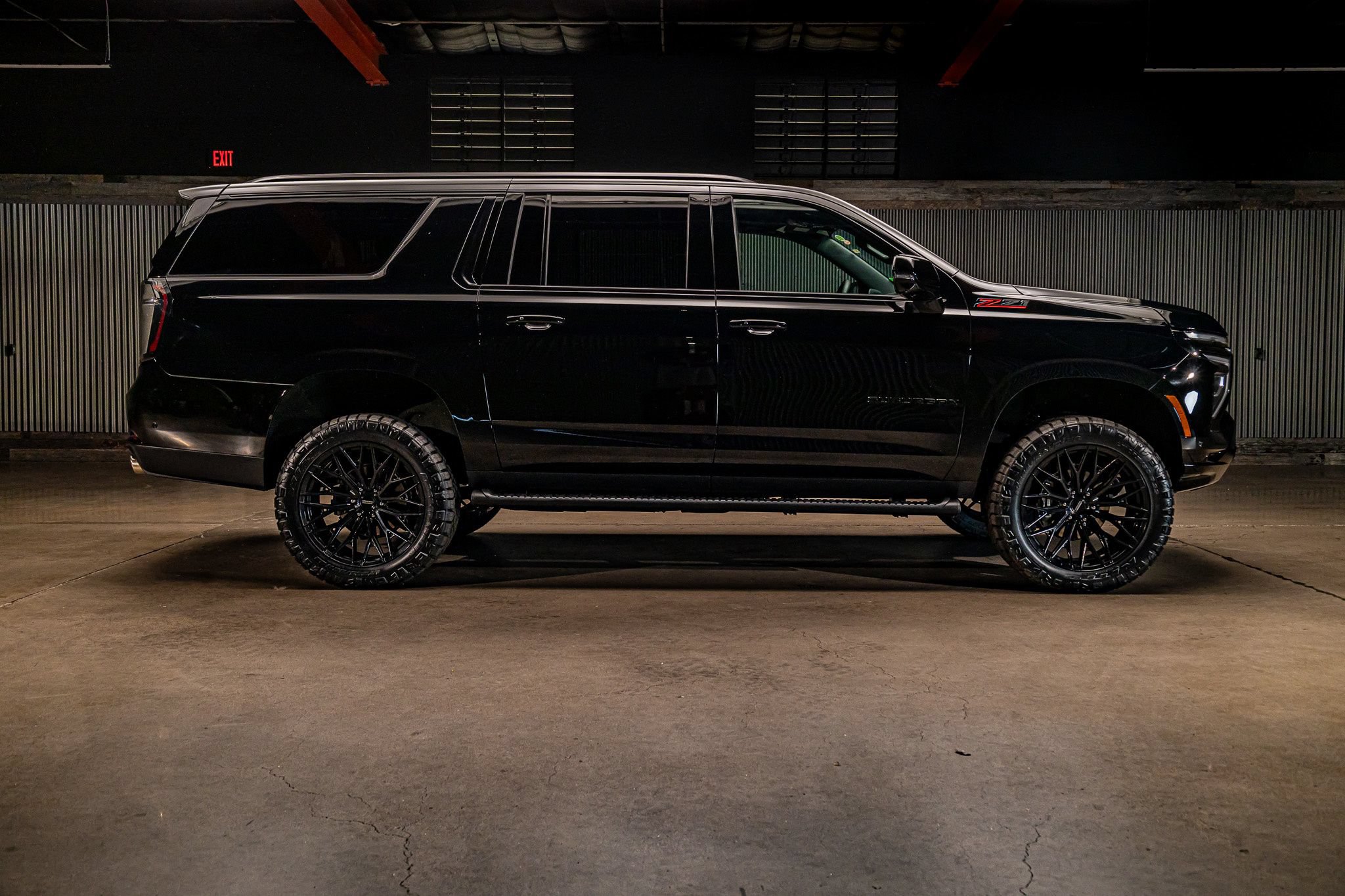 Used 2026 Chevrolet Suburban Z71 w/ Comfort Package AWD/4WD image 11