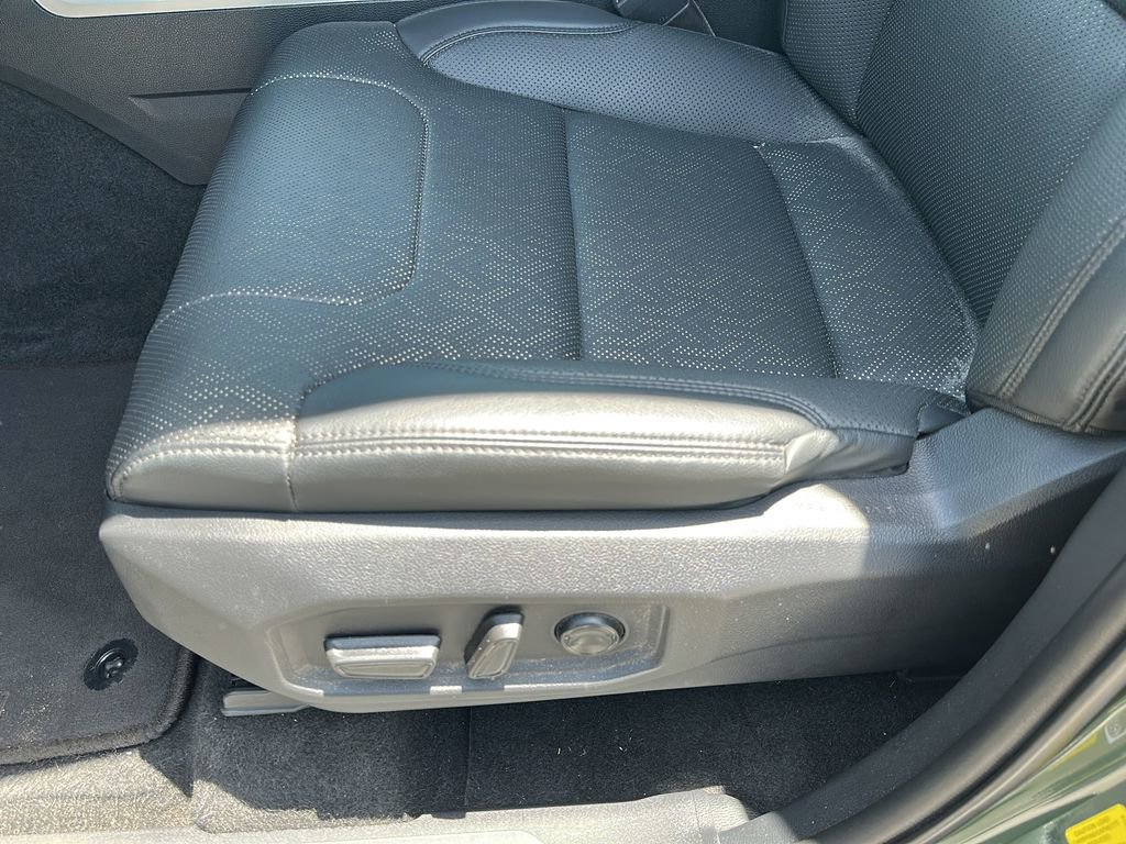 Used 2023 Toyota Tundra Limited AWD/4WD image 16