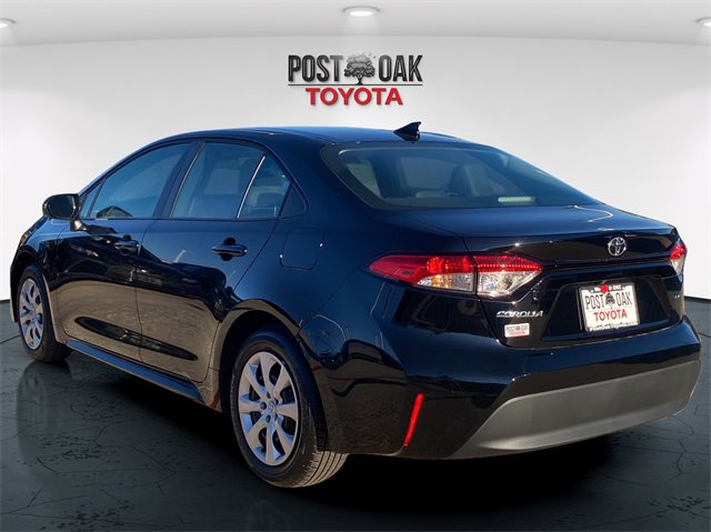 Used 2025 Toyota Corolla LE image 5