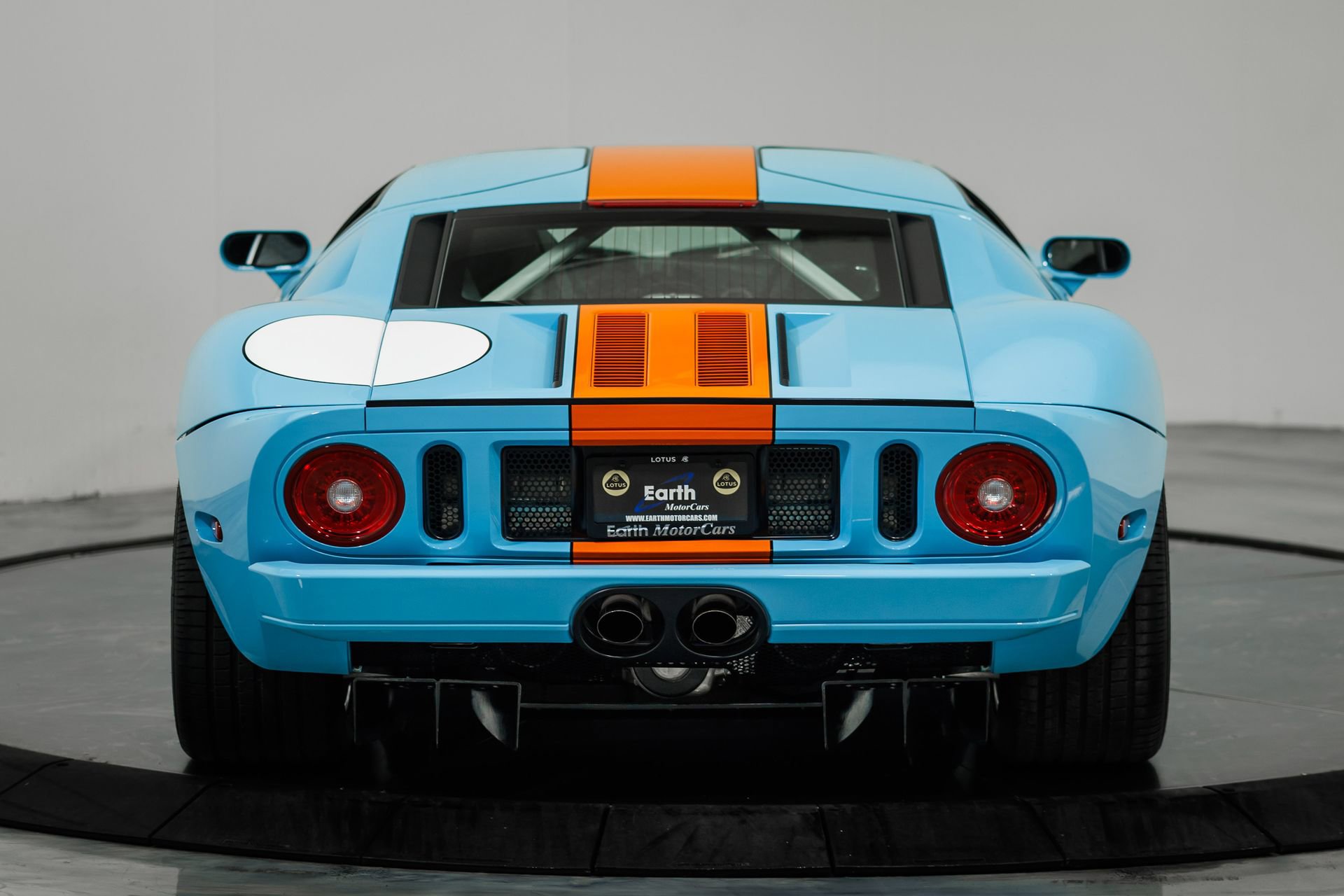 Used 2006 Ford GT image 23