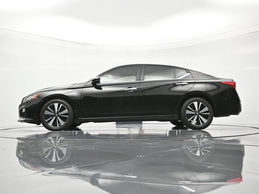 Certified 2022 Nissan Altima 2.5 SV w/ SV Premium Package FWD image 42